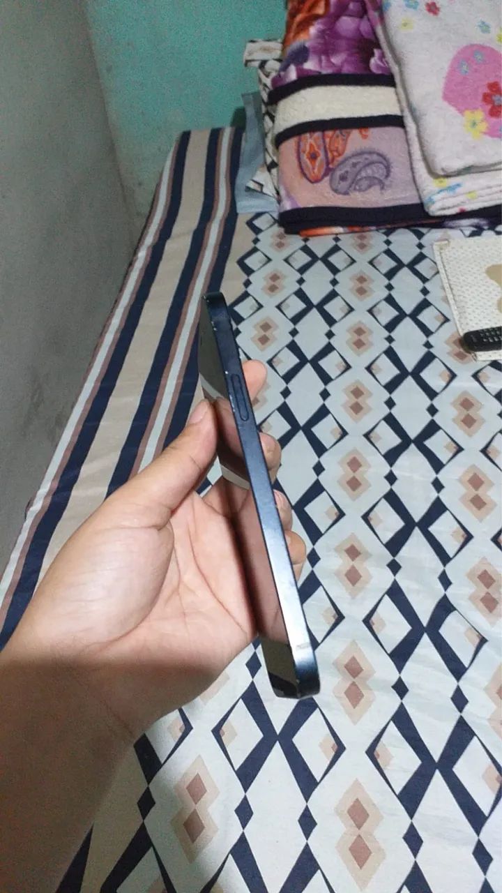 VENDO IPHONE 12 PRETO DE 128GB - Foto 5