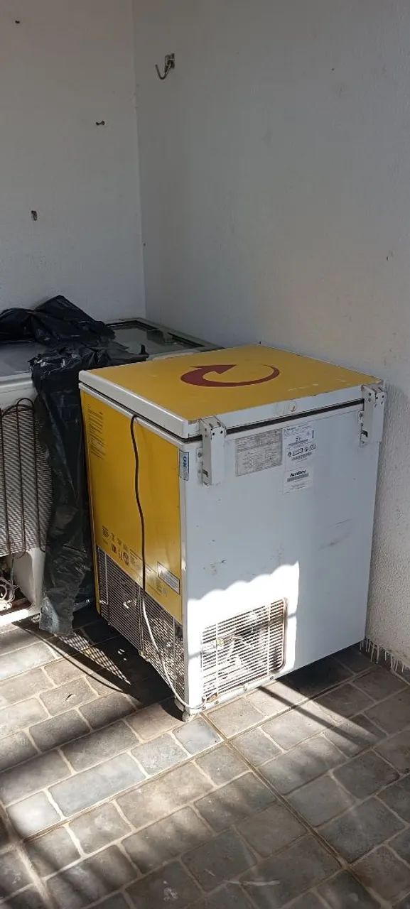 Vendo 2 freezers é uma balança digital  - Foto 3