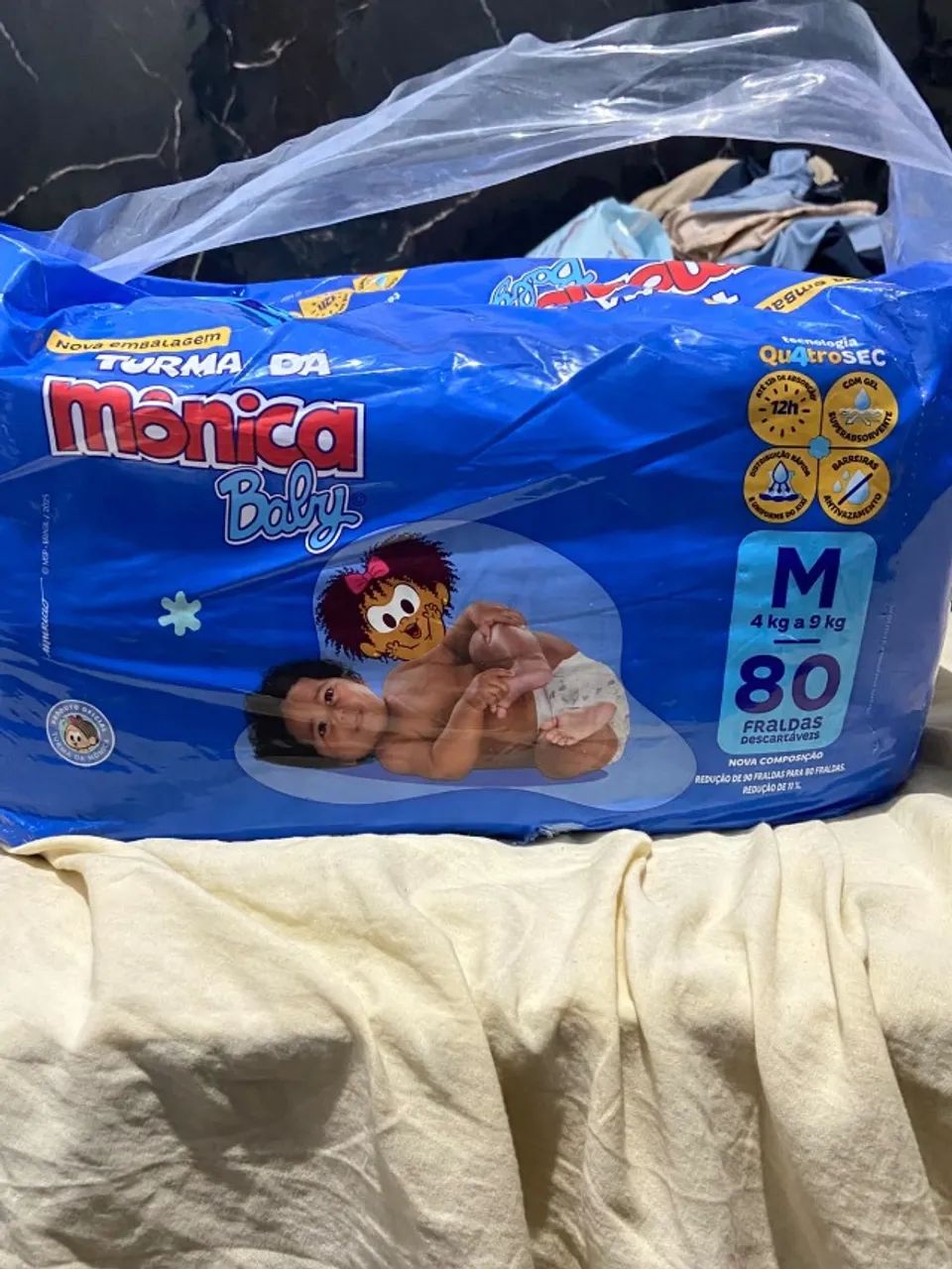 Fraldas M novas e lacradas - Mônica