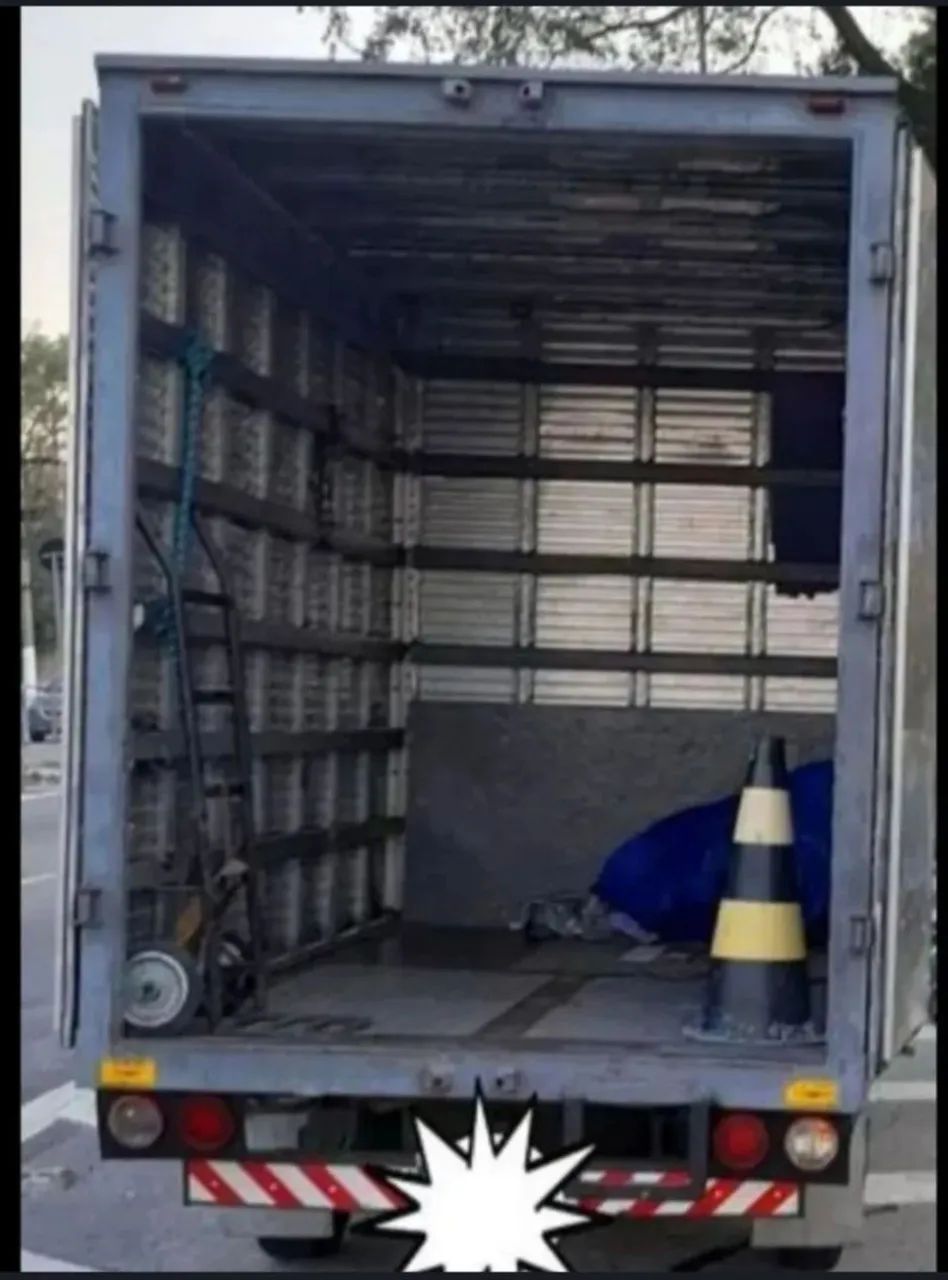Faço carreto a partir de R$ 200