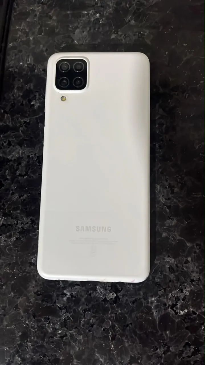 Vende-se celular Samsung A12 - em ótimo estado