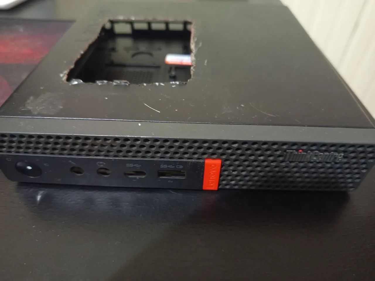 Gabinete M920q ThinkCentre 