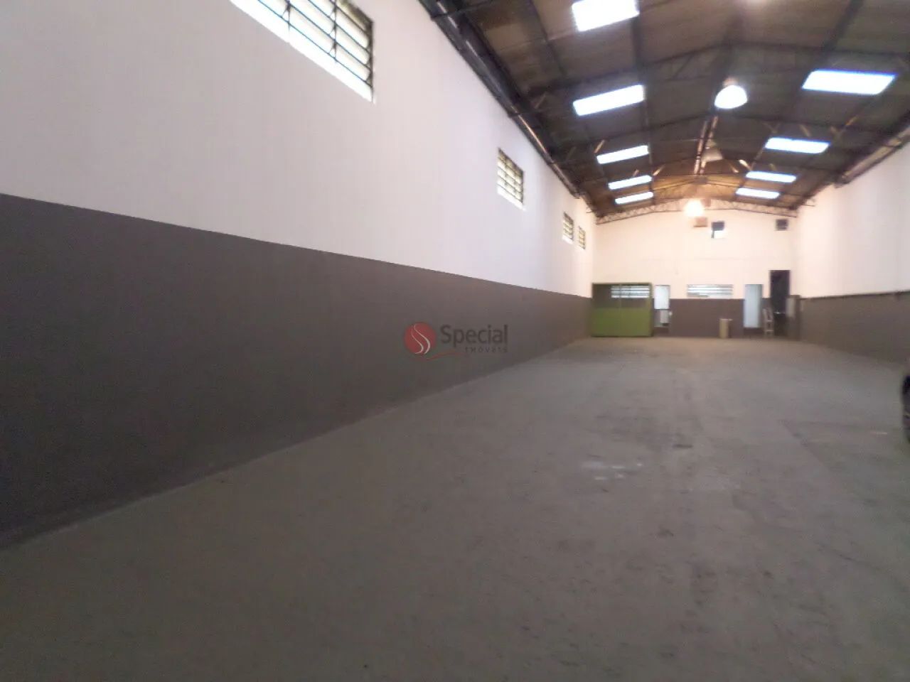 Galpão comercial na Vila Guilhermina, com 425 m² e 2 saídas - Foto 2