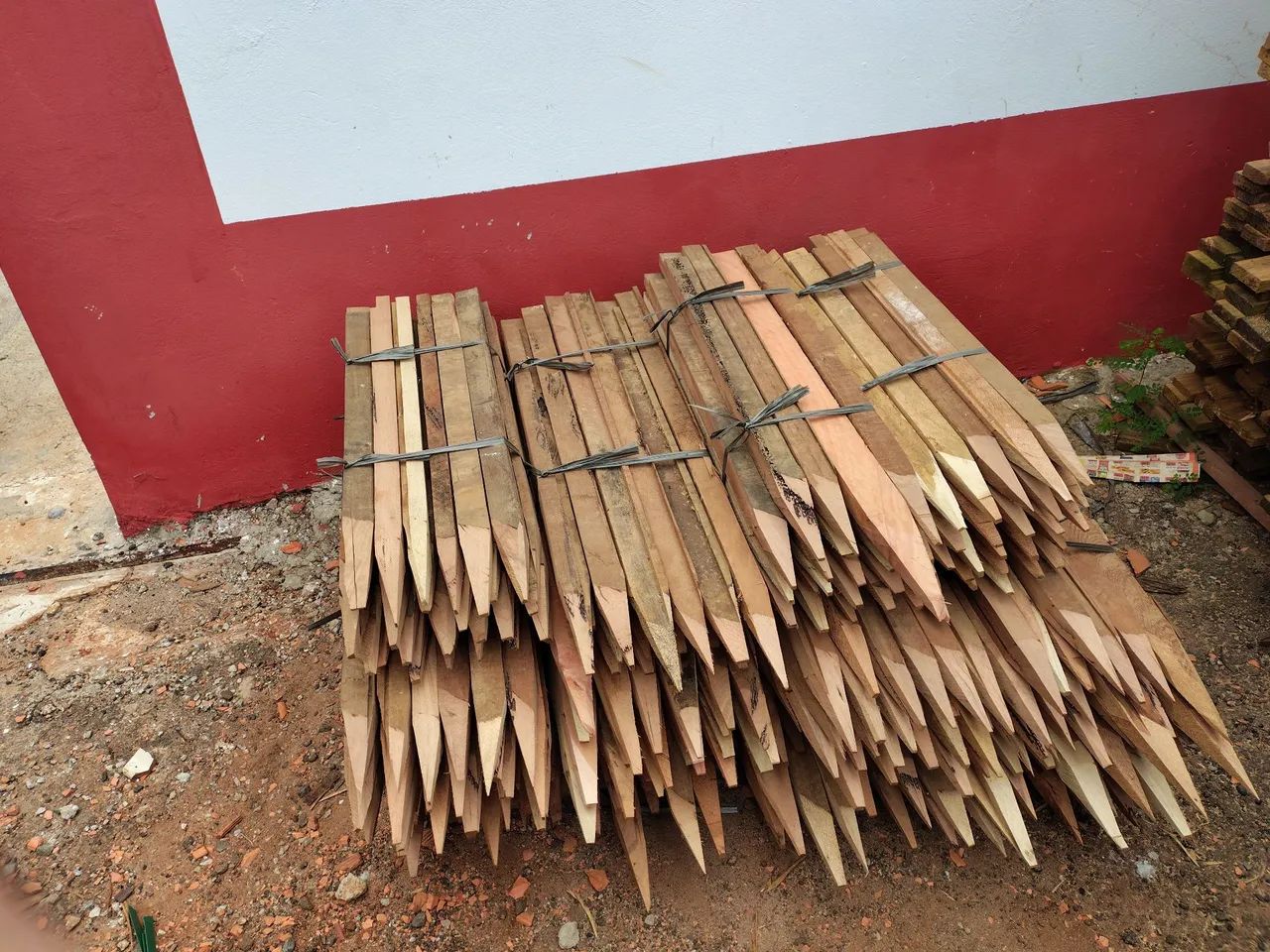 Estacas - Foto 2