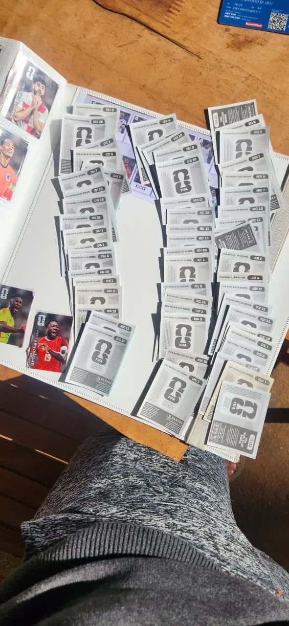 Vendo figurinhas da copa, complete sua coleção! - Foto 5