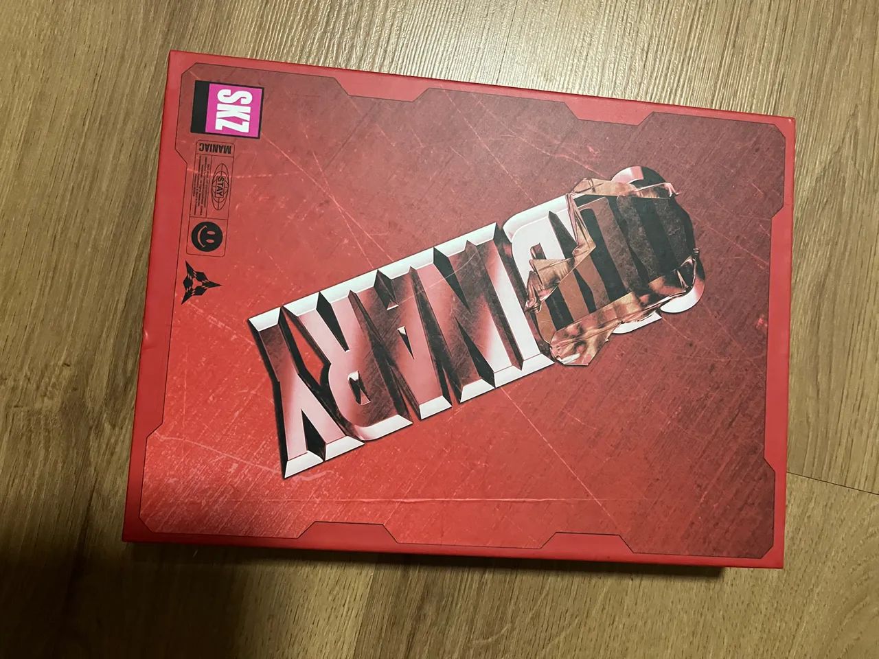 Álbum Oddinary vermelho Stray kids - Foto 4