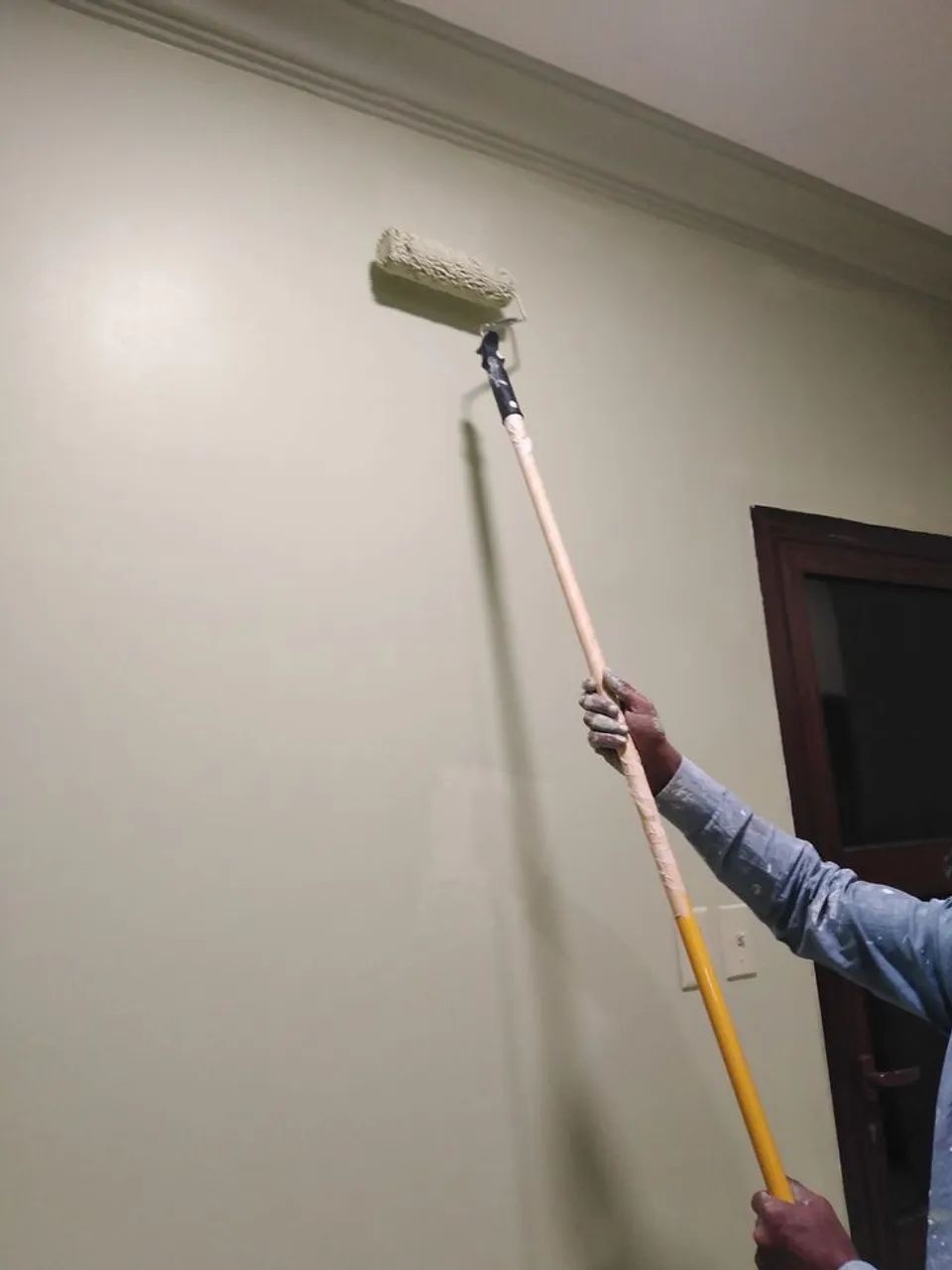 PINTURA EM GERAL COM  ÓTIMO ACABAMENTO  - Foto 5