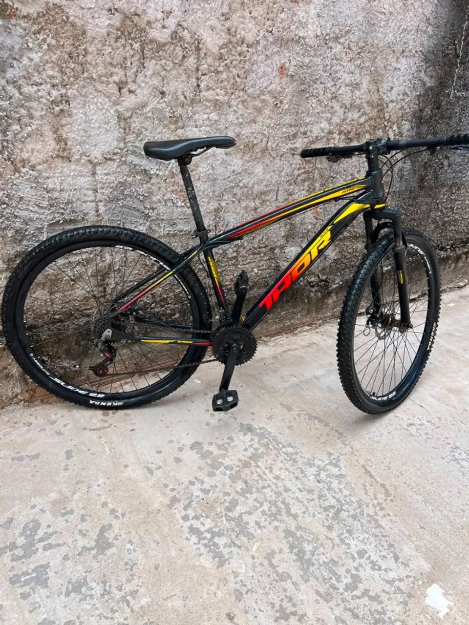 Vende-se bicicleta aro 27 - Foto 4
