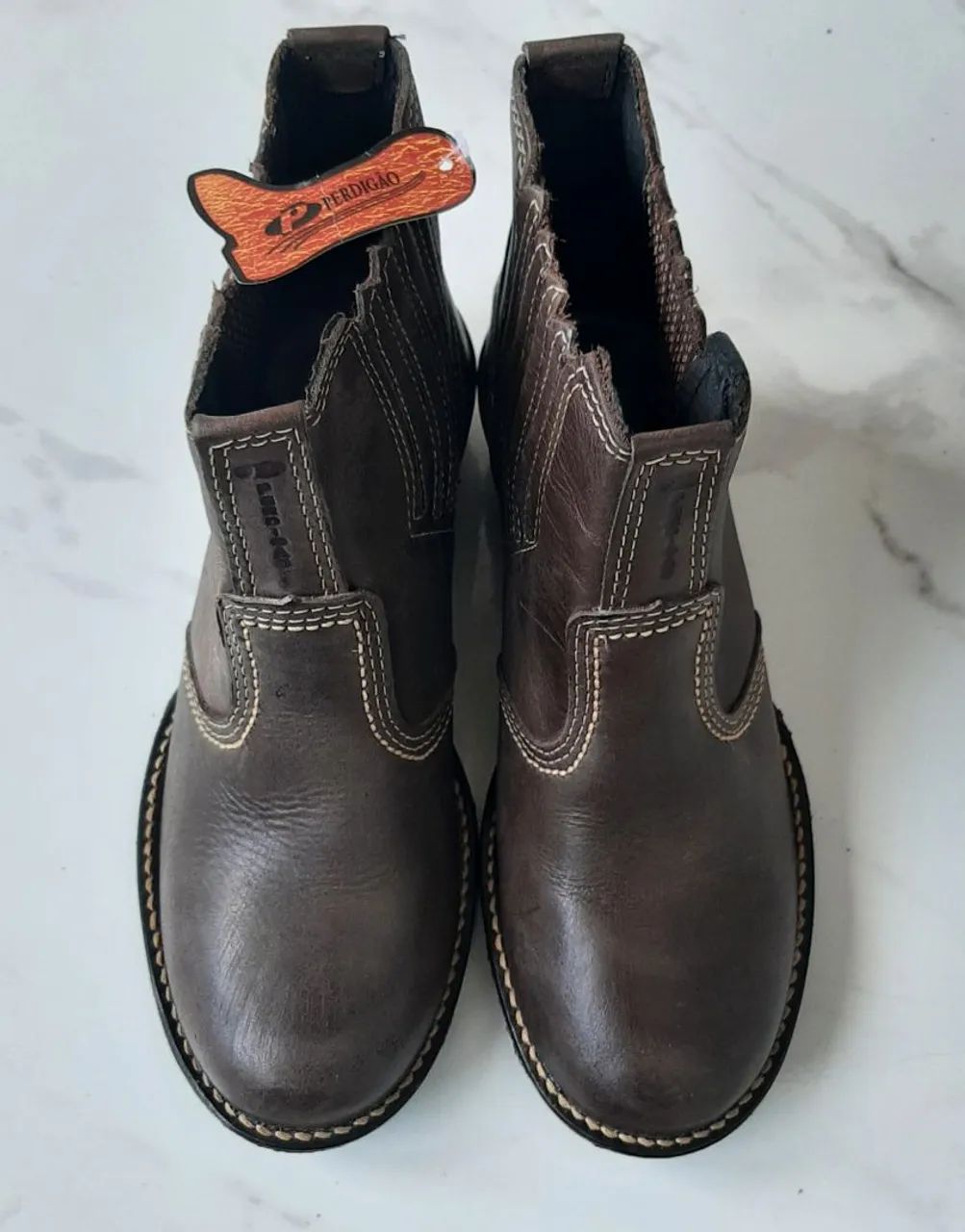 Bota de couro perdigão 