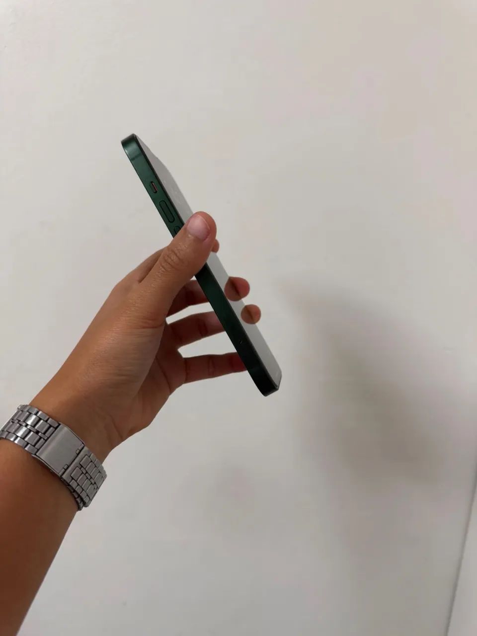 iPhone 13 Verde em Ótimo Estado + Capinha e Película  - Foto 4