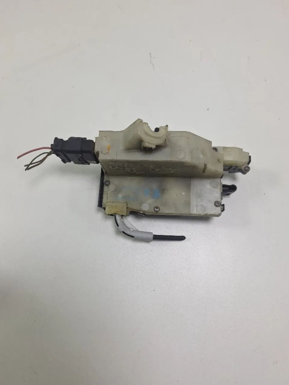 Fechadura Porta Traseira Esquerda Peugeot 208 2013/2019 - Peças