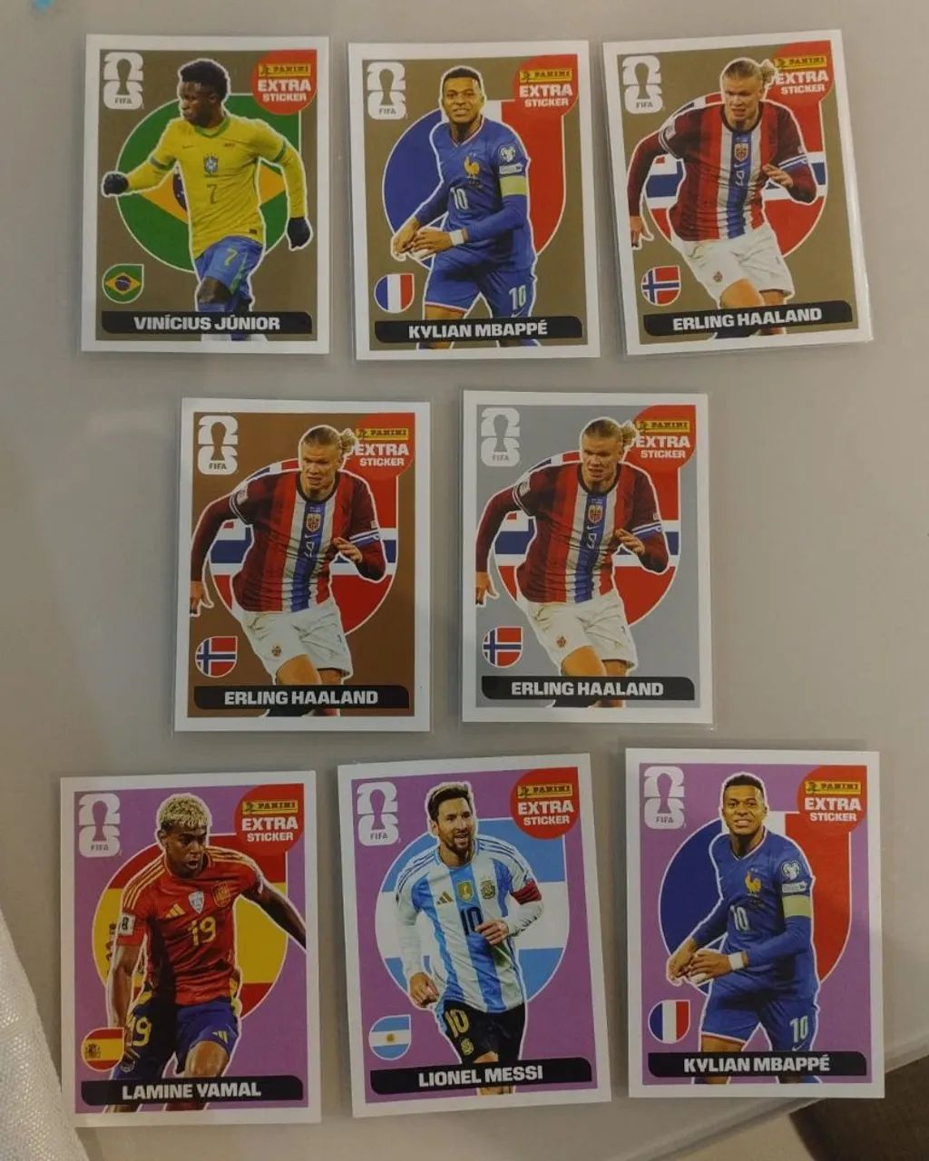 Lote de figurinhas legends 2026