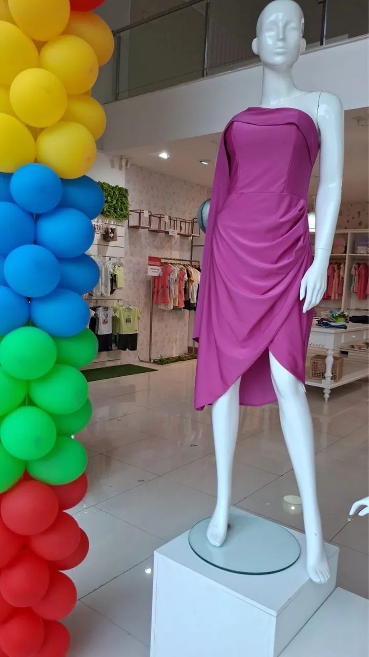 Manequins Importados com cubos de MDF