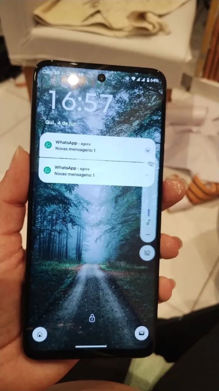 Moto g17 semi novo 