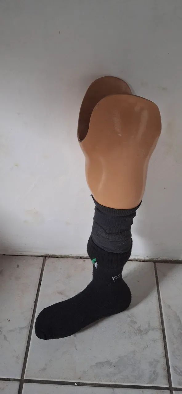 Vendo perna mecânica um pouco abaixo do joelho - Foto 4