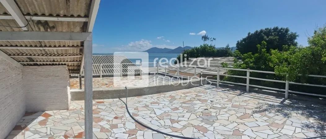 Terreno com 3 apartamentos kitnet Frente Mar - Foto 3