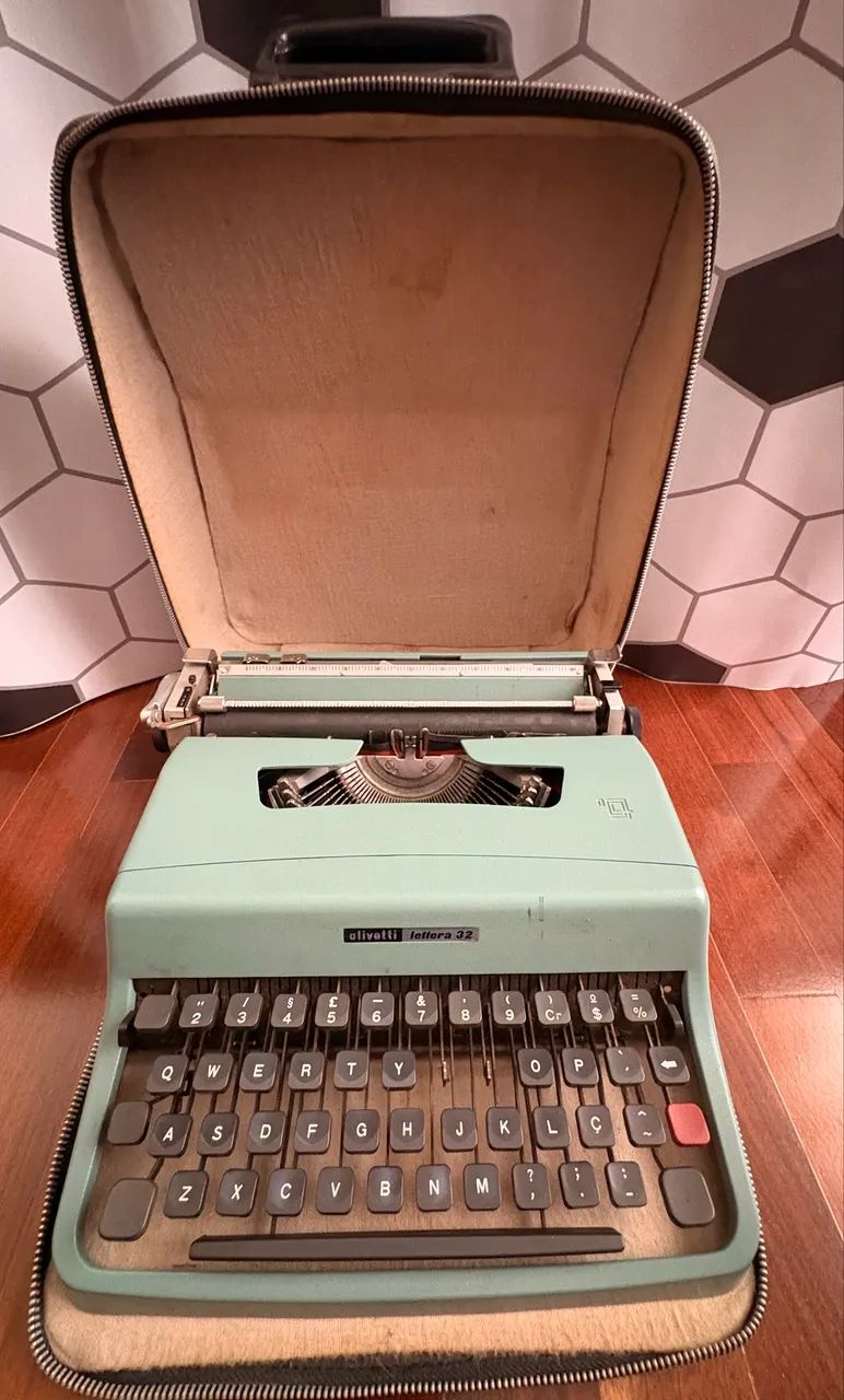 Máquina De Escrever Antiga - Foto 4