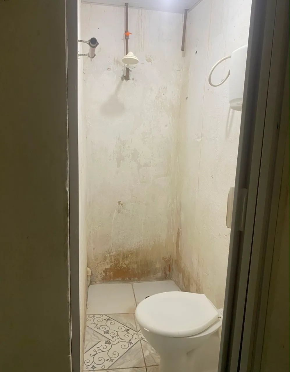 Vendo casa no caxito 35.000 - Foto 3