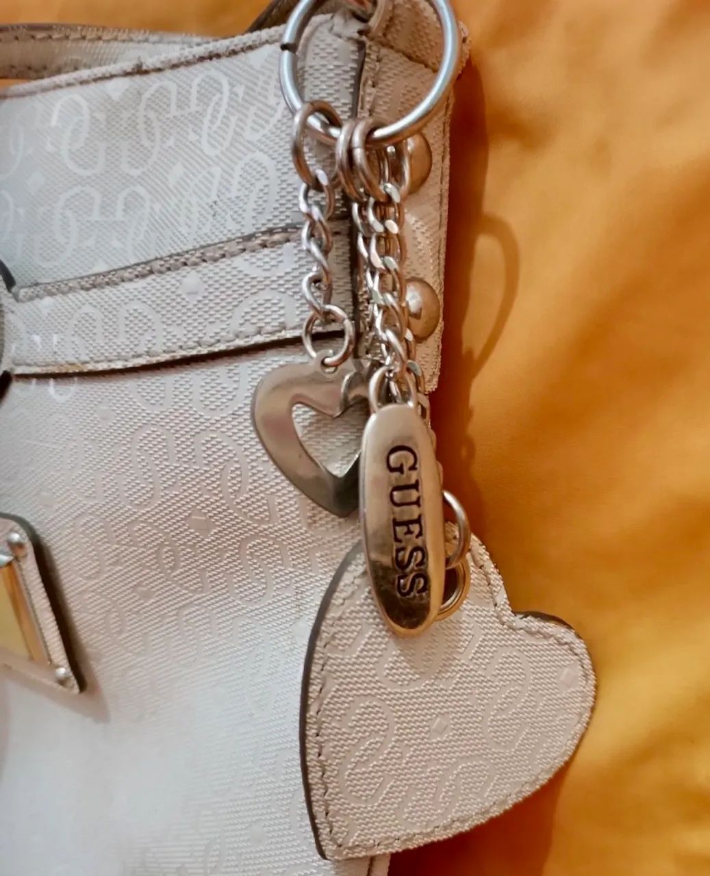 Bolsa Couro Vintage Itália Guess  - Foto 2