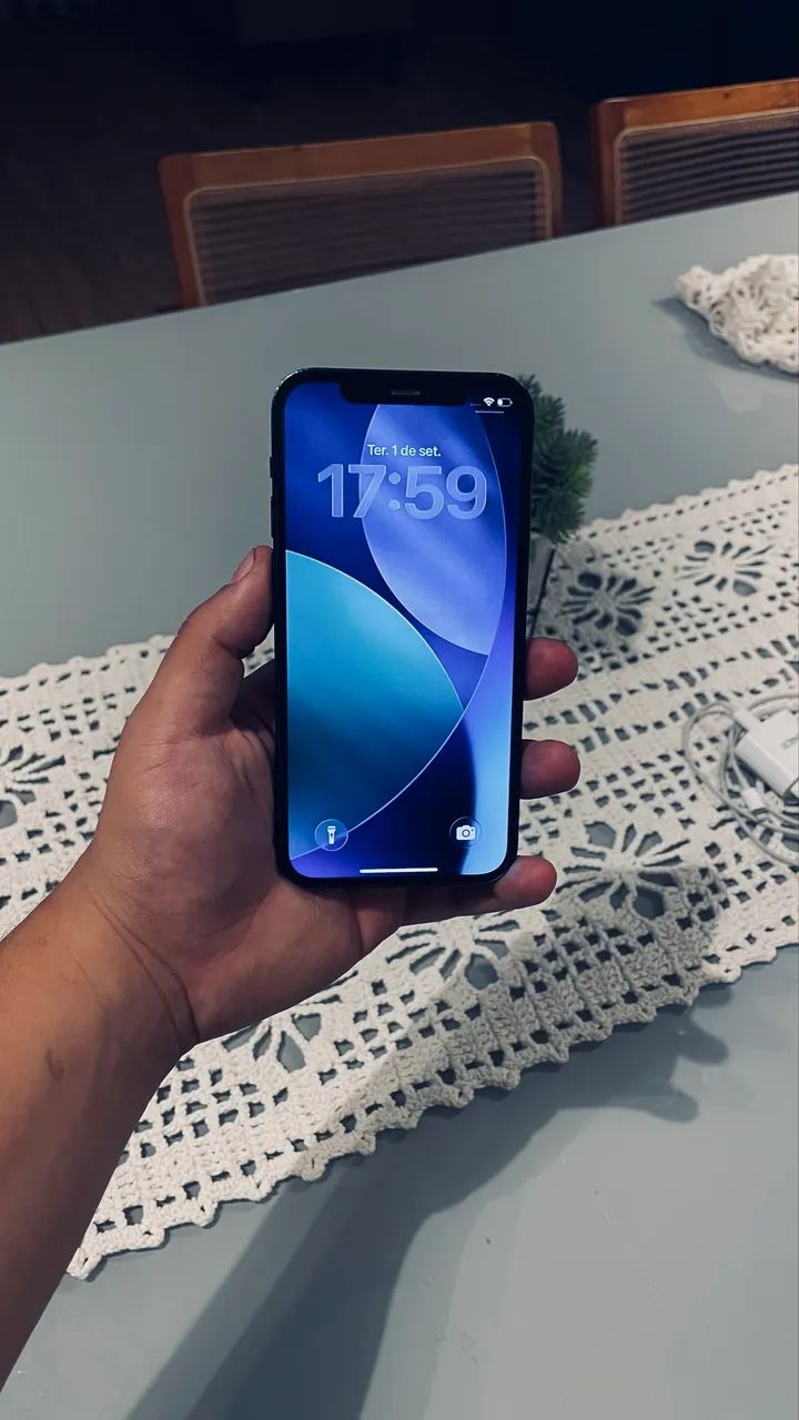 iPhone 12 + Caregador - Foto 2
