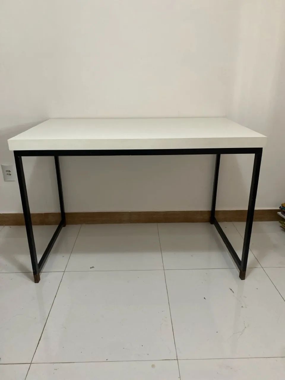 MESA ESTILO INDUSTRIAL  