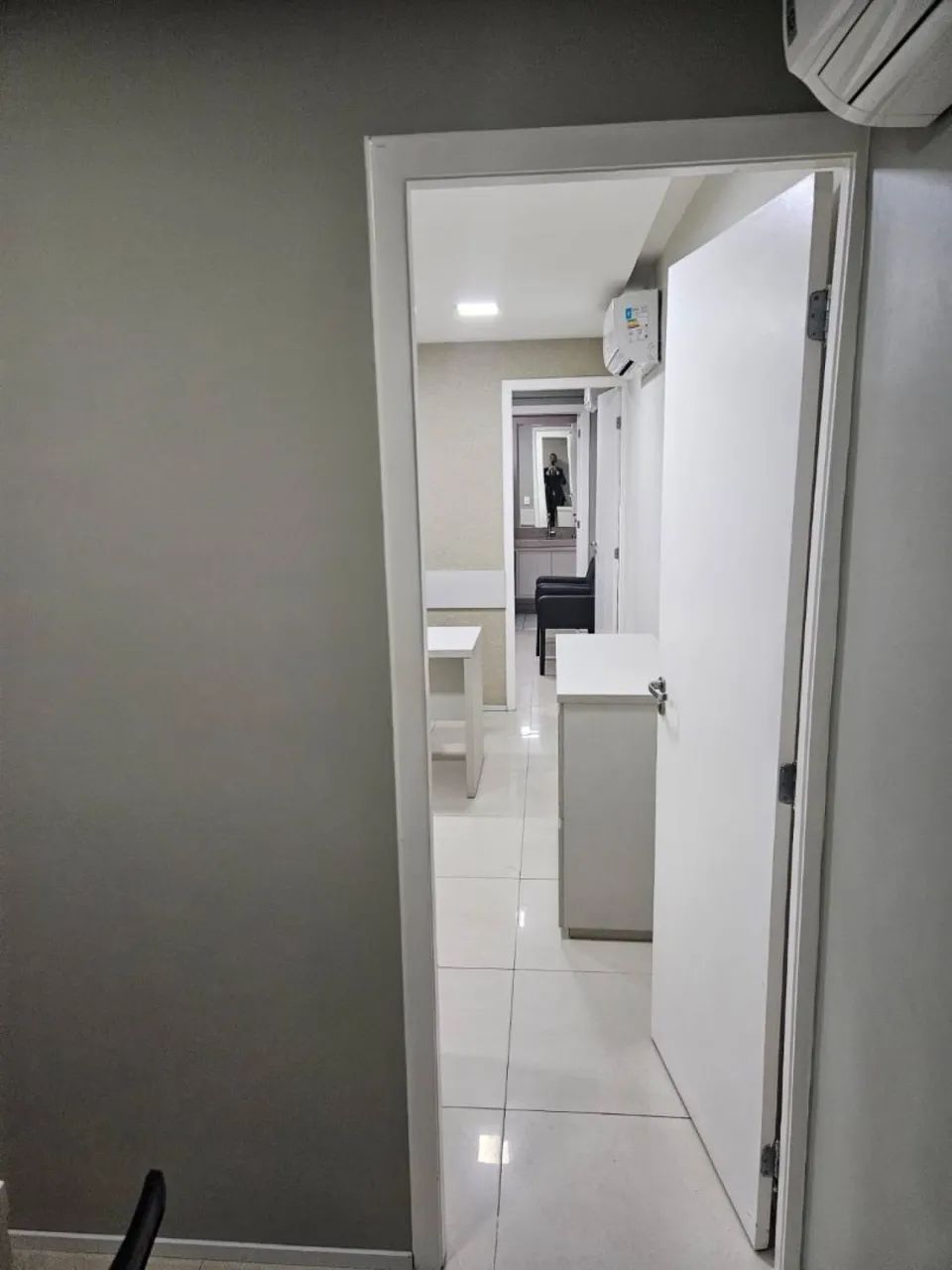 Sala Comercial Para Alugar no bairro Cocó em Fortaleza - Foto 4