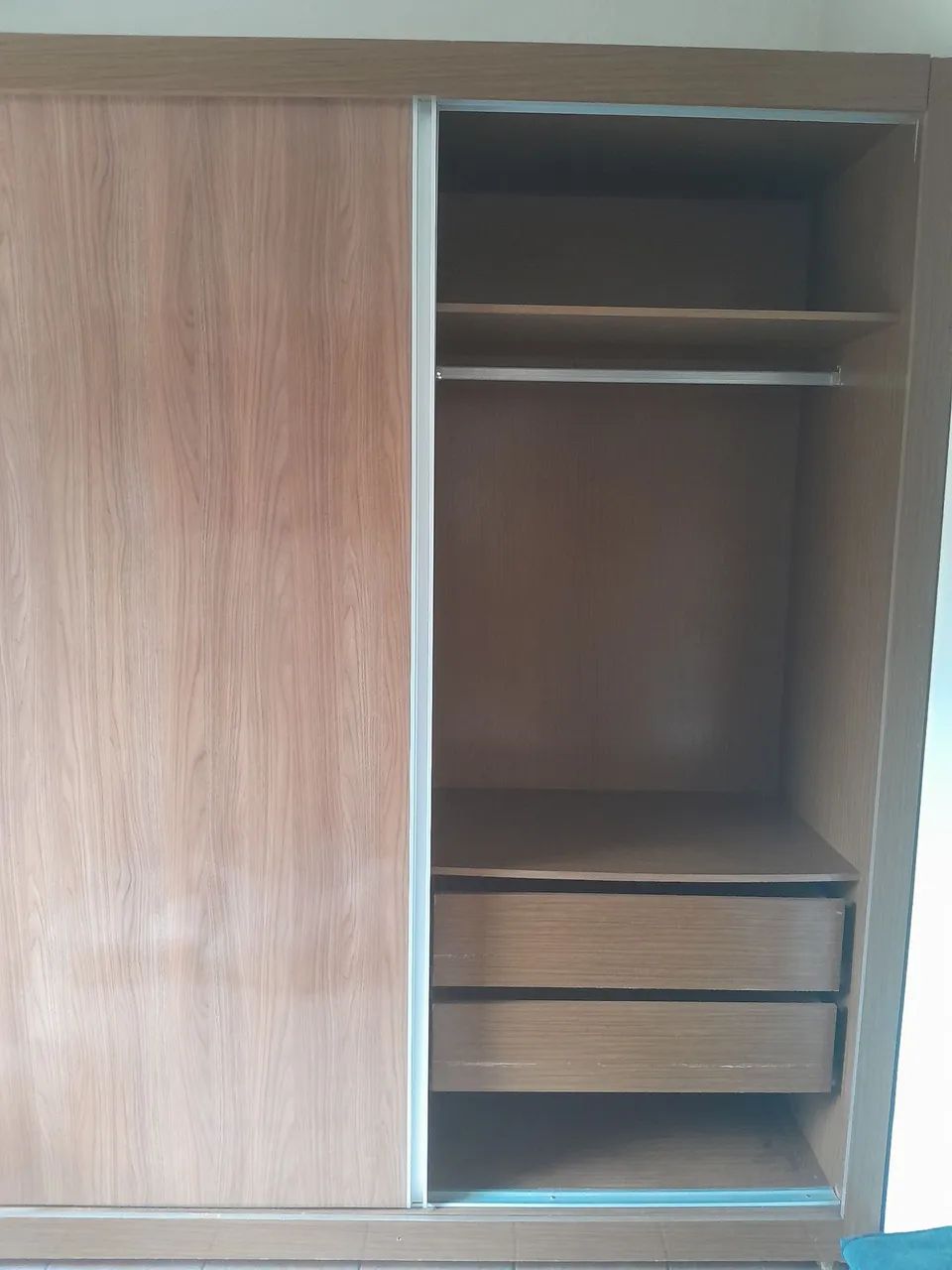GUARDA-ROUPA DE CASAL EM PERFEITO ESTADO. - Foto 4