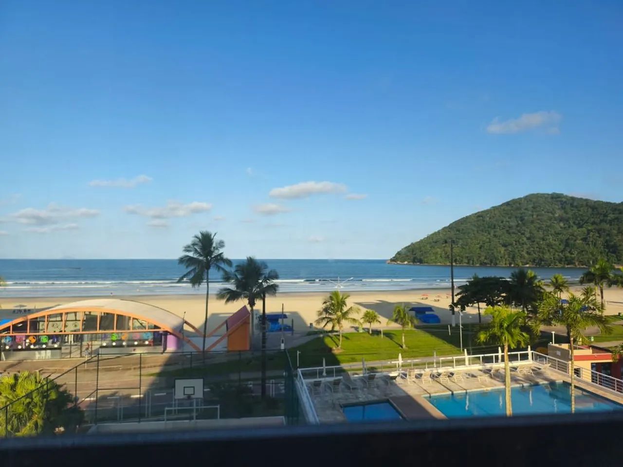 Apartamento 3 dormitórios - Vista mar