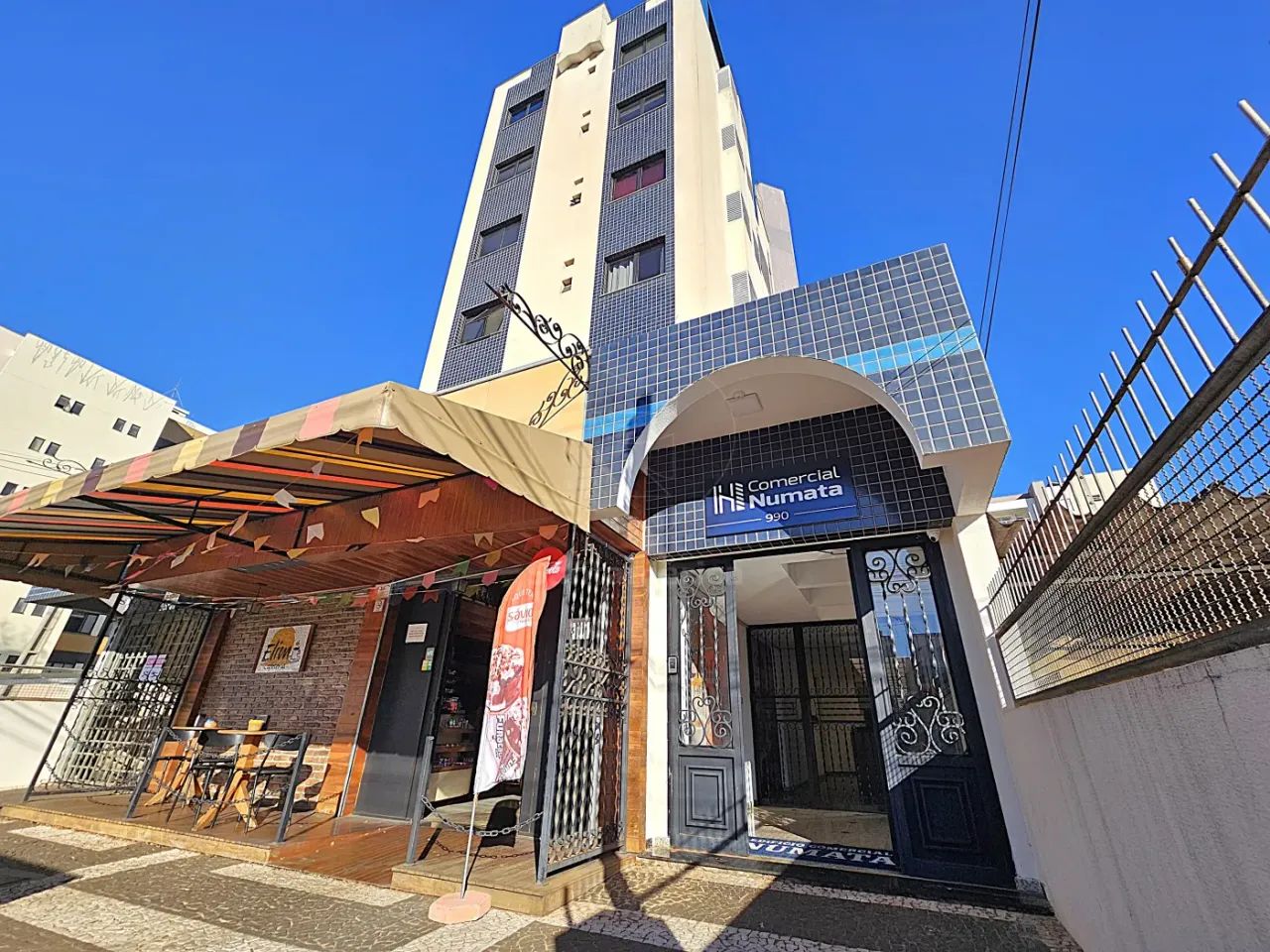 Sala Comercial para alugar no Edifício Comercial Numata, Centro.