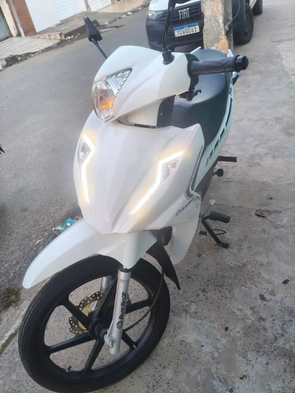 Moto Avelloz - Foto 2