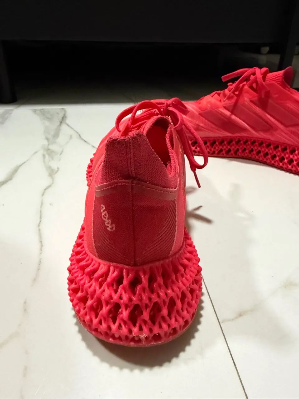 Vendo tênis  Adidas 4D - Foto 2