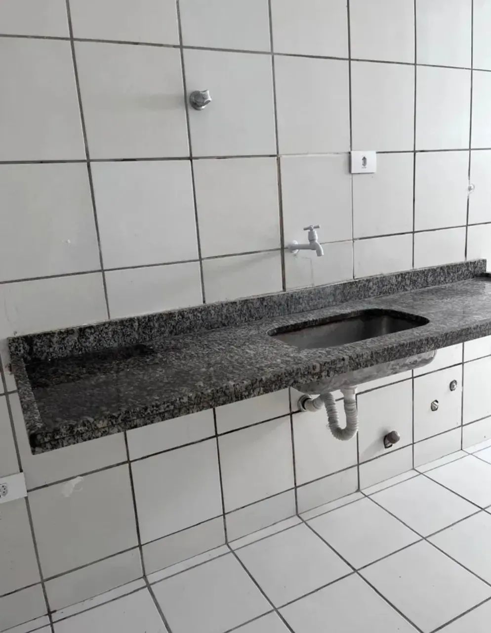 **"Oportunidade Única: Apartamento nos Aflitos com Varanda e Lazer Completo - Foto 5