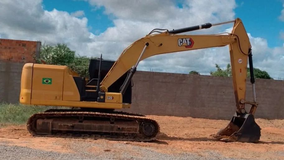 Escavadeira Caterpillar 320 -6cc - Foto 3