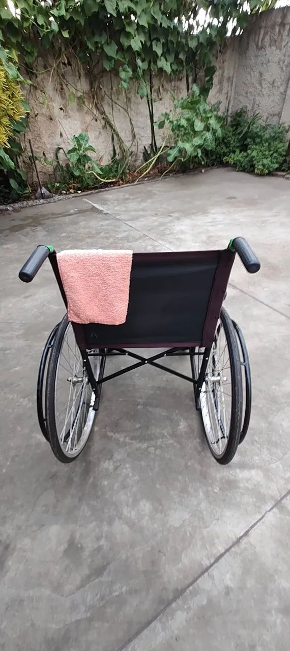 cadeira de rodas nova - Foto 4