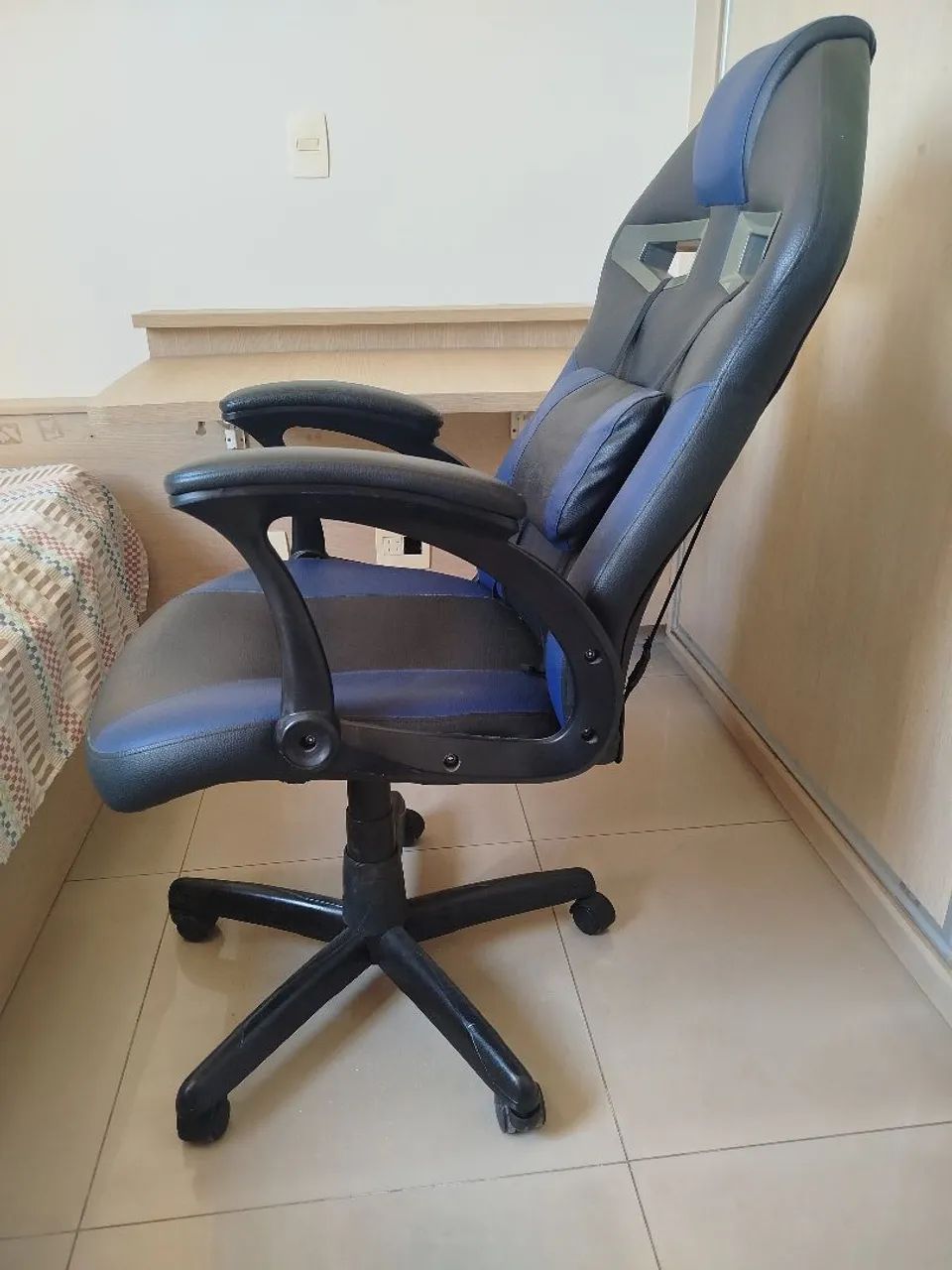 Cadeira Gamer Ergonômica com almofada - Foto 2