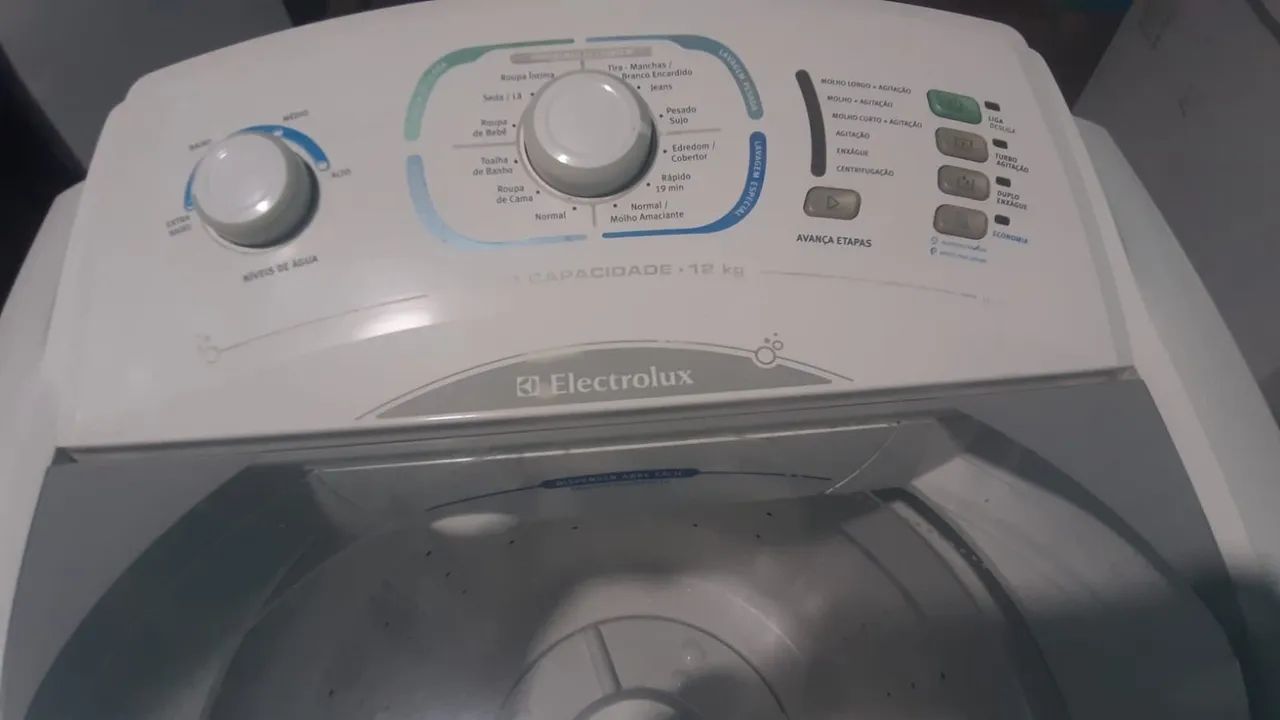 Vendo máquina de lavar da marca Electrolux 12 kg - Foto 2