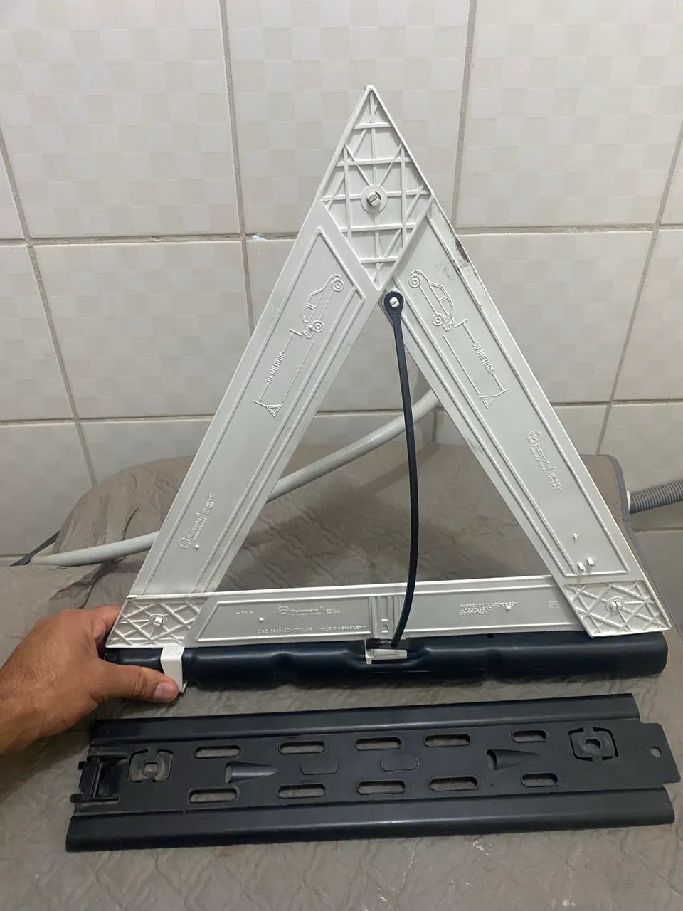 Triângulo de sinalização de carro - Foto 4