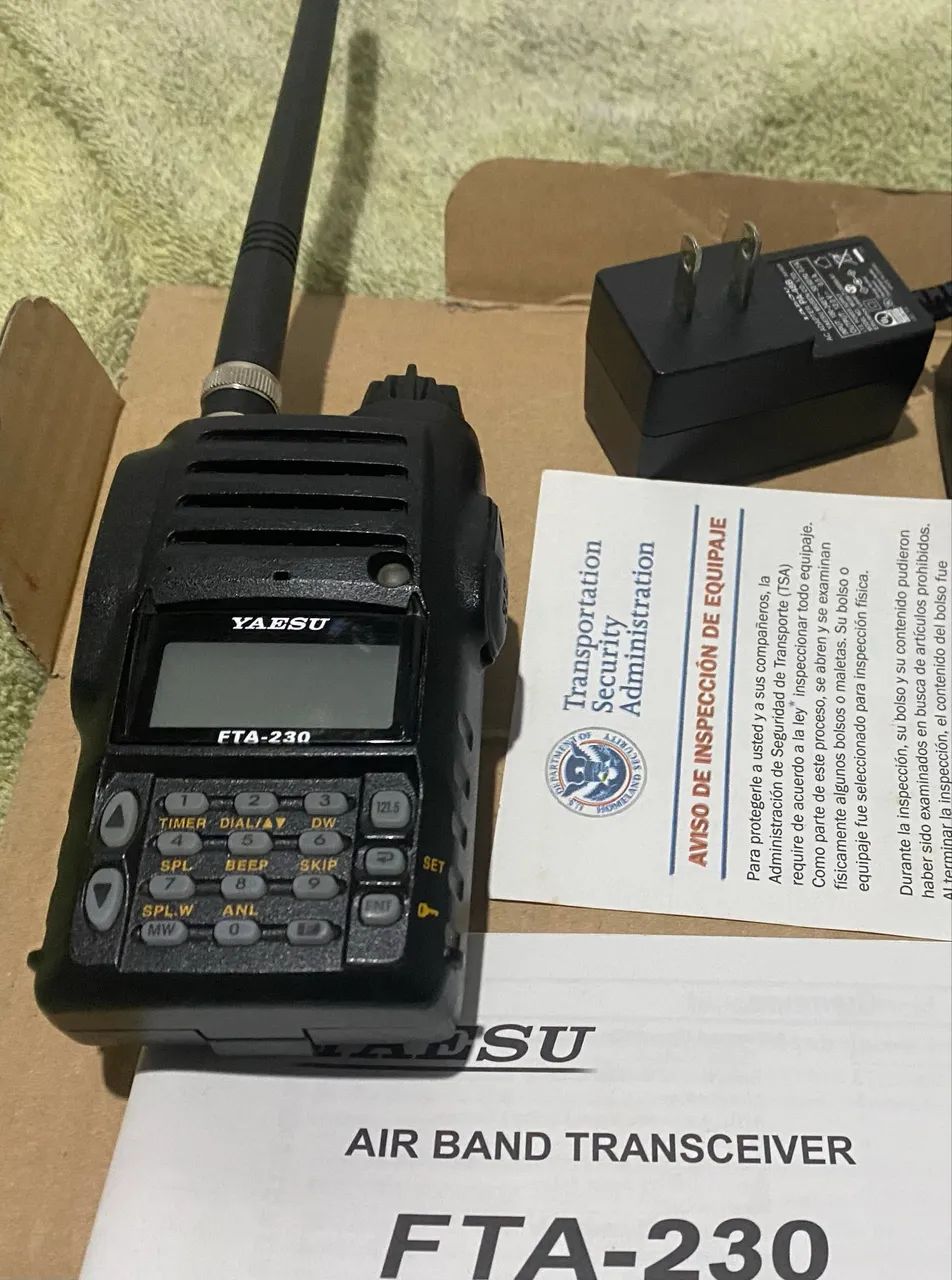 Rádio aeronáutico yaesu fta 230 - Foto 3