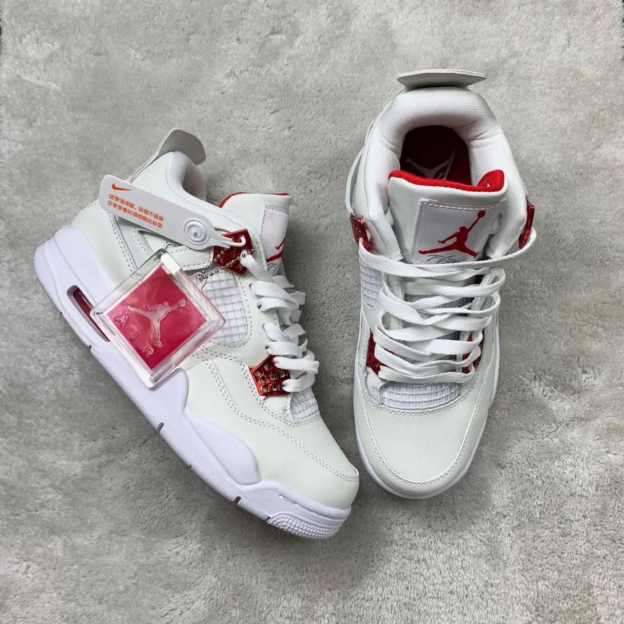 Tênis Jordan 4 
