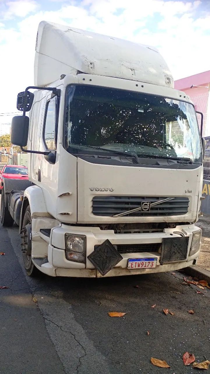  Volvo VM 310 ano 2011 - Foto 2