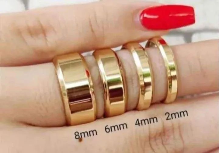 Alianças 4mm Tungstênio+ Anel Garantia  - Foto 2