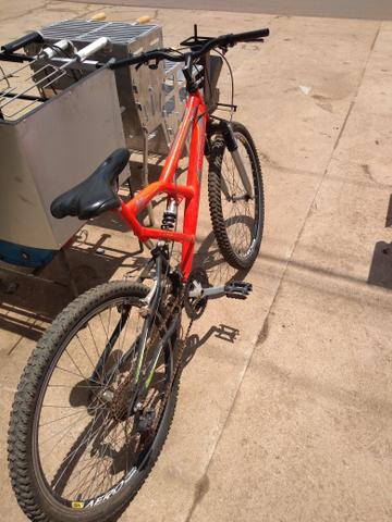 Bicicleta Mormaii aro 26 semi nova - Foto 2