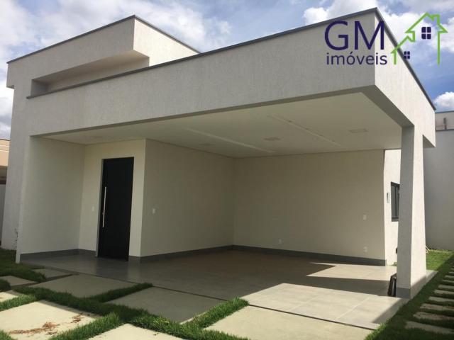 Casa a venda no condomínio alto da boa vista / 03 suítes / sobradinho df