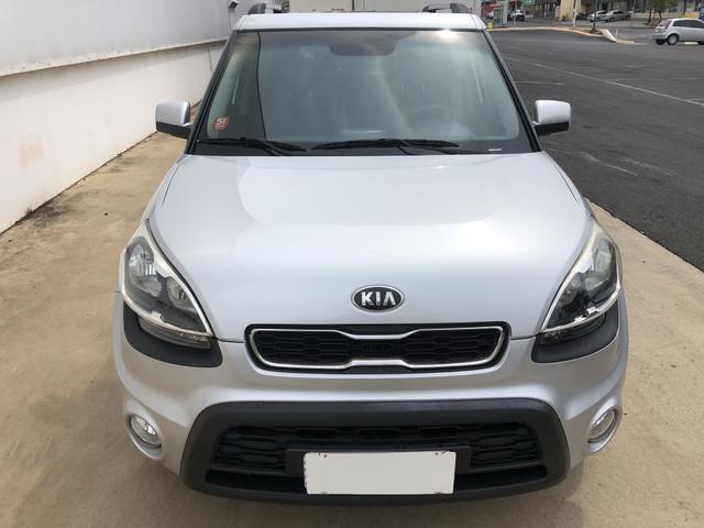 Kia soul 13/14 prata 1.6 flex automático