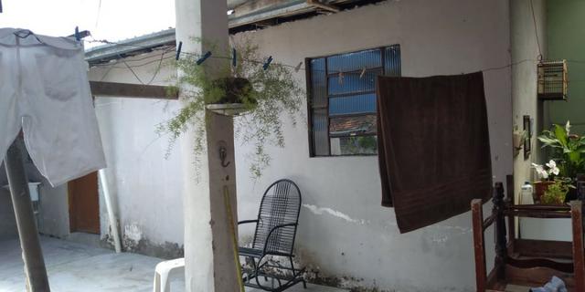 Terreno com 3 casas na Fazendinha em ótimo local 379.000 - Aceita carta e carro - Foto 5