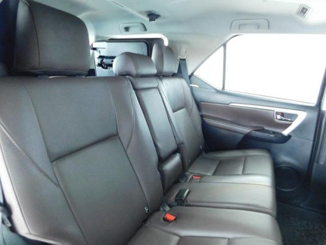 Toyota Hilux SW4 SRV 2.8 Diesel - Foto 8