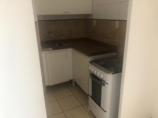 Uma quadra do mar no melhor do Meireles, um quarto - Foto 4