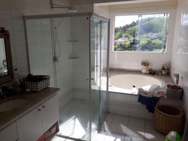 Maravilhosa mansão no Pinheirinho com 5 suítes - Piscina e Área Gourmet - 602m2 - Foto 9