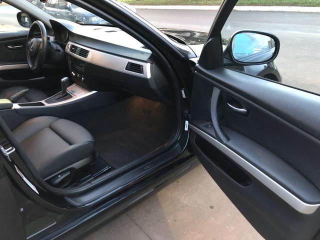 BMW 320i 2010/2011 - Foto 12