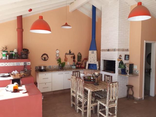 Maravilhosa mansão no Pinheirinho com 5 suítes - Piscina e Área Gourmet - 602m2 - Foto 10